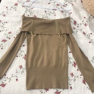 Over the shoulders top